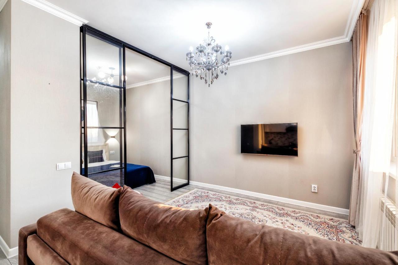 прекрасная в центре левого берега Apartment